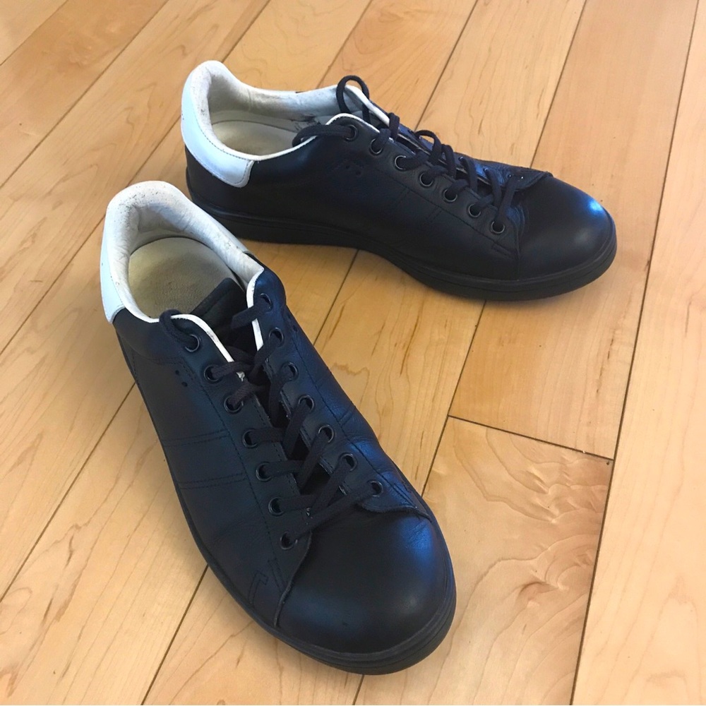 Isabel Marant Beth black leather sneakers Sz EU 41 US 10
11” outside